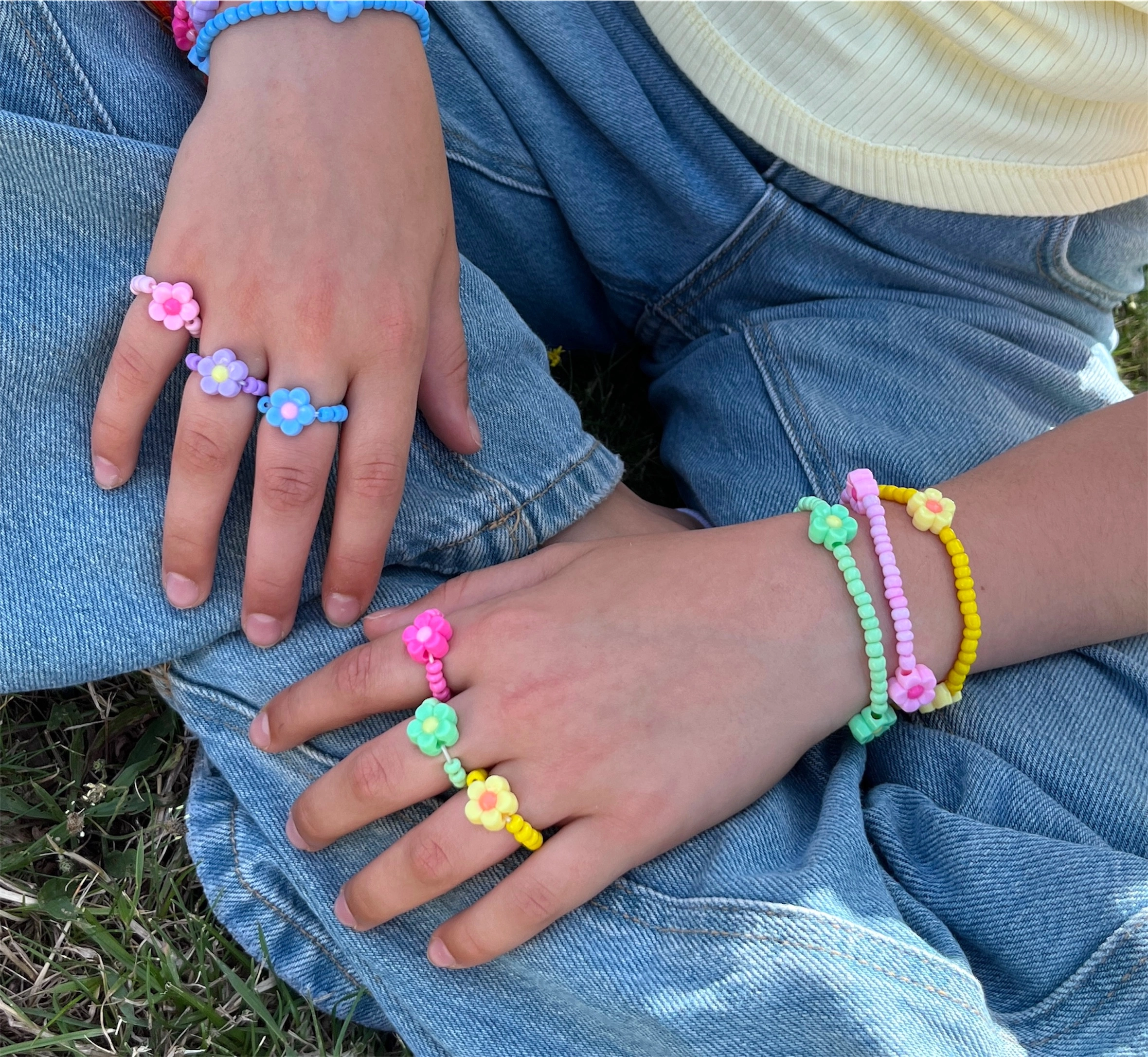 Bague élastique fleurs – jaune – Image 3